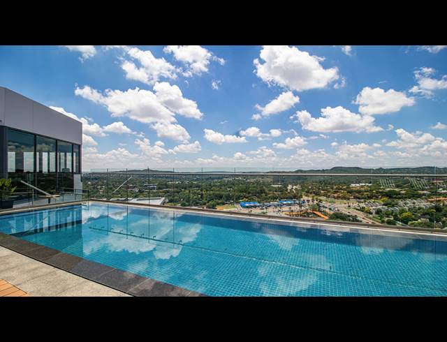 1 BEDROOM APARTMENT FOR SALE IN MENLYN